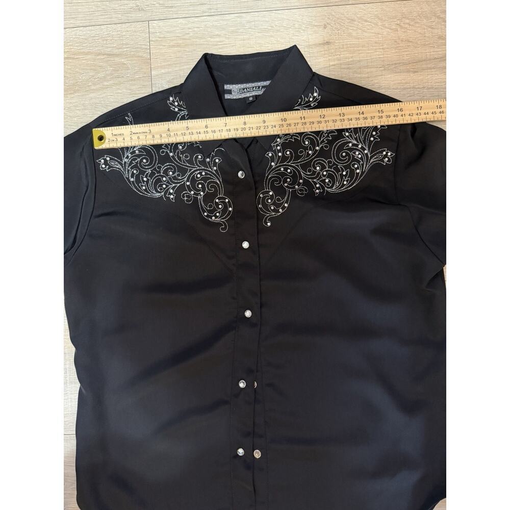 Western Black Embroidered Button Down Shirt | Cowgirl Rodeo Style - Picture 9 of 12